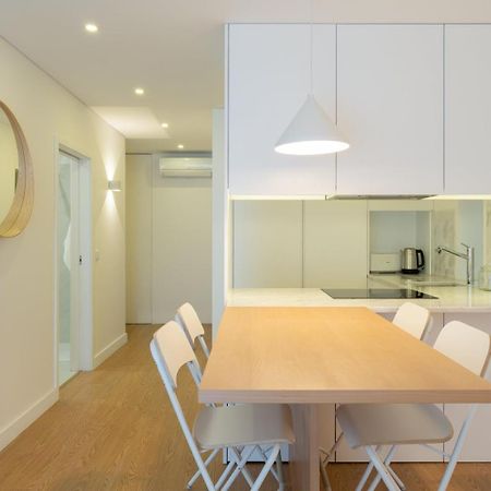 Guestready - Modern 2-Bedroom Apt In Cedofeita 포르투 외부 사진