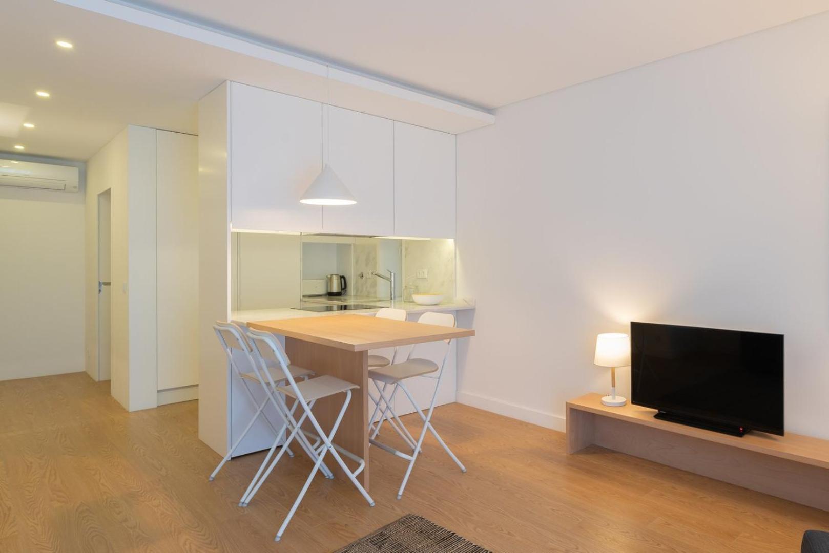 Guestready - Modern 2-Bedroom Apt In Cedofeita 포르투 외부 사진