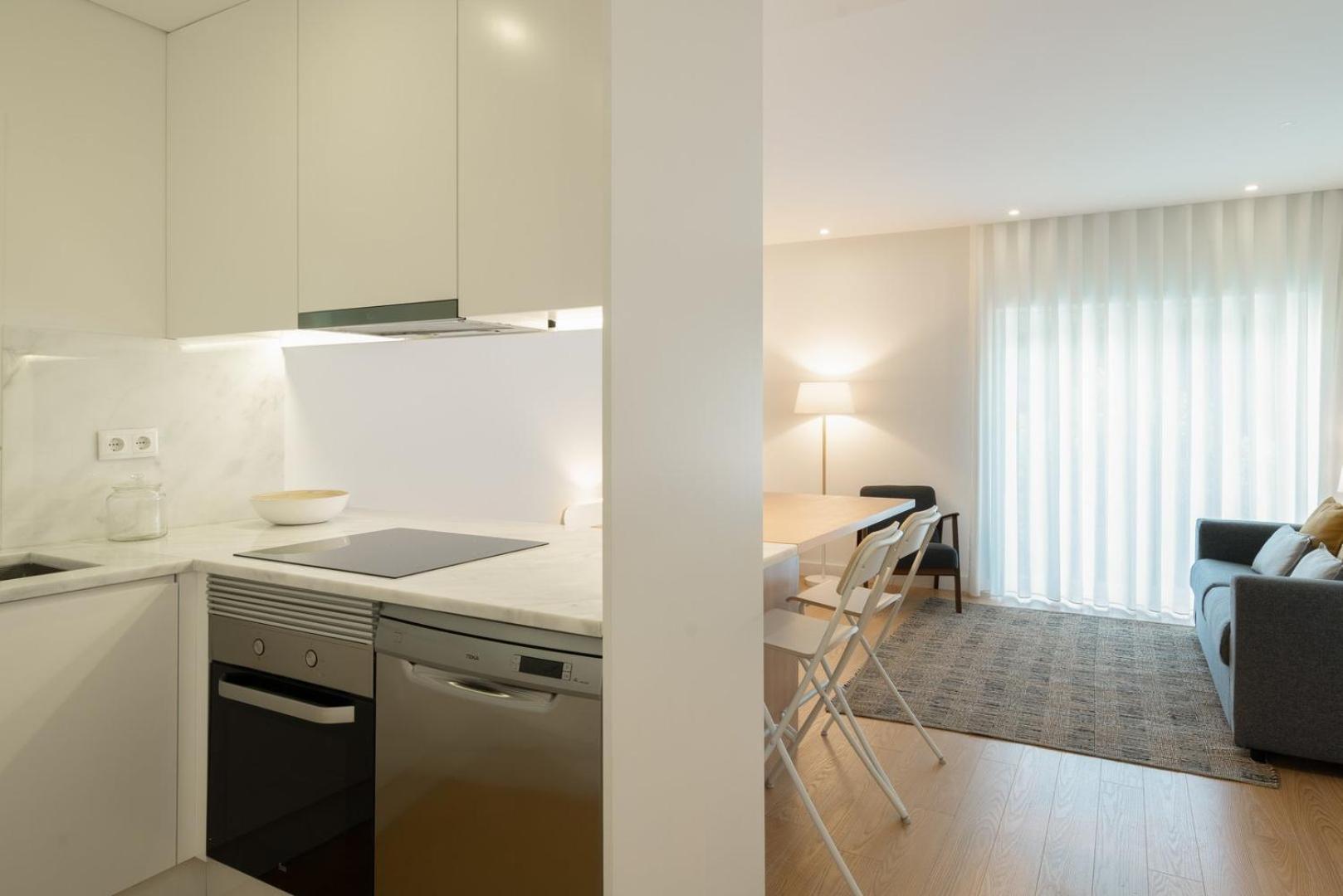 Guestready - Modern 2-Bedroom Apt In Cedofeita 포르투 외부 사진